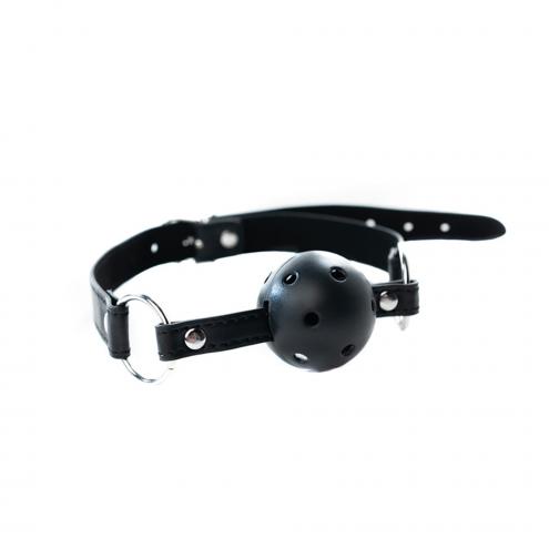 Кляп Black breathable ball gag with adjustablestrap