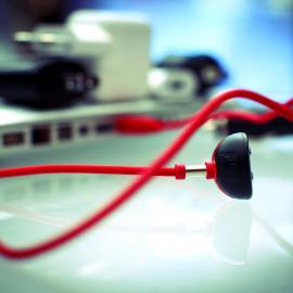 Fun Factory USB Magnetic Charger - USB зарядний пристрій для іграшок Fun Factory - 11