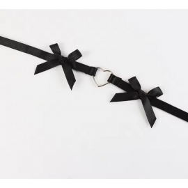 Підтяжка чорна резинка з бантиками та металевим серцем - 2