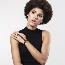 Пара браслетів на зап'ясті та палець Bijoux Indiscrets MAZE Hand Bracelet Harness Black - 1