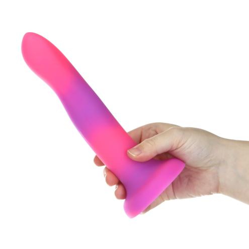 Светящийся в темноте фаллоимитатор ADDICTION - Rave - 8  Glow in the Dark Dildo - Pink Purple