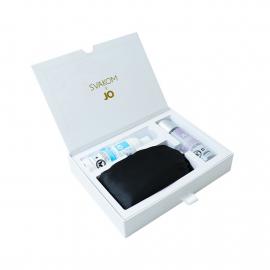 Подарунковий набір Svakom Anniversary Box: вакуумний стимулятор, стрічки, маска, лубрикант, спрей - 2