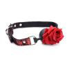 Кляп с розой Master Series: Eye-Catching Ball Gag With Rose, черно-красный