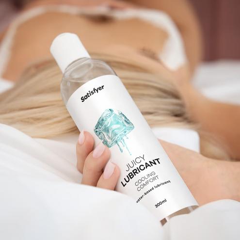 Лубрикант на водной основе Satisfyer Juicy Lubricant Cooling Comfort water based 300 мл