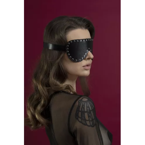 Маска на очі із заклепками Feral Feelings - Blindfold Mask, натуральна шкіра, чорна