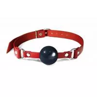 Кляп силиконовый Feral Feelings Silicon Ball Gag Red/Black, красный ремень, черный шарик