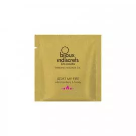 Пробник массажного масла Bijoux Indiscrets Light my Fire – Wild Strawberry - Honey (2 мл)