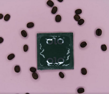 Презервативи OLO Coffee c гіалуроновим змащенням і ароматом кави 1 шт
