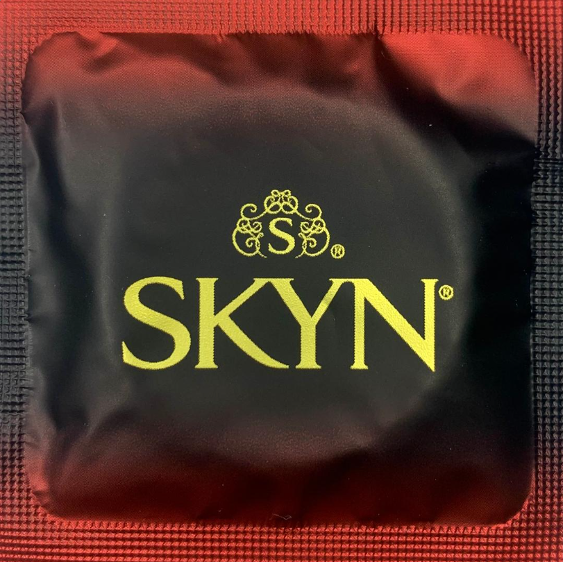 Презервативи SKYN Intense Feel – рельєфна насолода з точками та ребрами, 1 шт